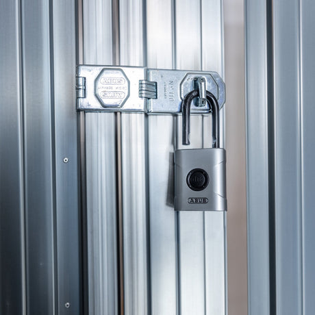 ABUS EVEROX One an einer Metalltür